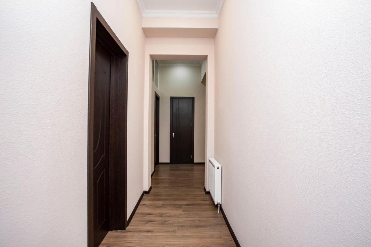 Apartamento Near The Opera Tiflis Exterior foto